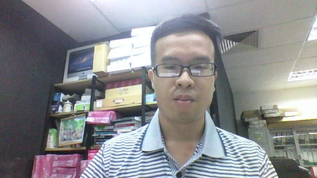 I can use English and Vietnamese fluently